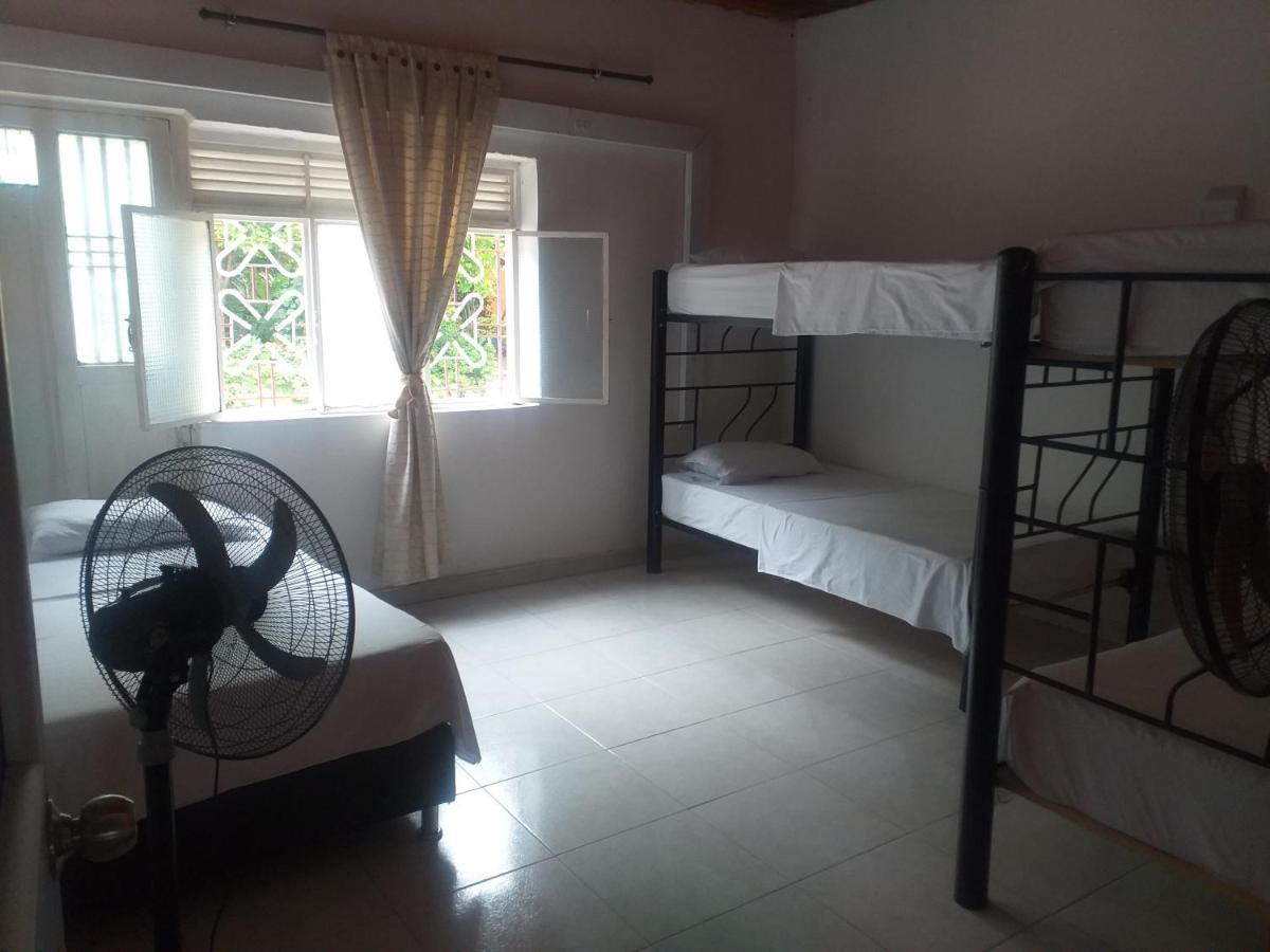 Backpackers And Travellers Hostel Neiva  Dış mekan fotoğraf