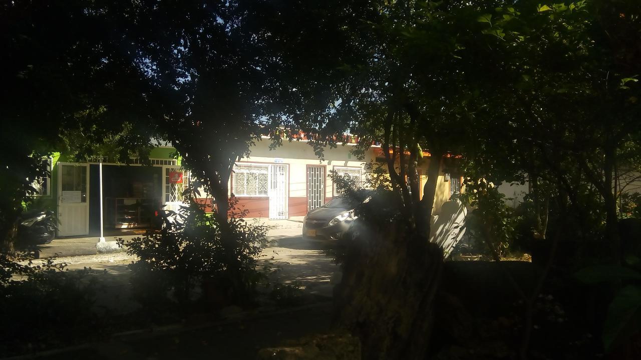 Backpackers And Travellers Hostel Neiva  Dış mekan fotoğraf